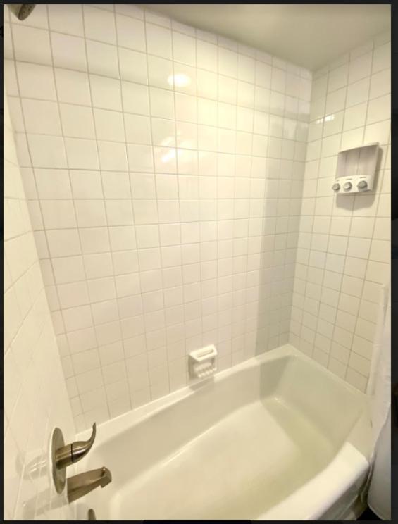 Private Bedroom Suite - Communal House Near Integris 奧克拉荷馬 外观 照片