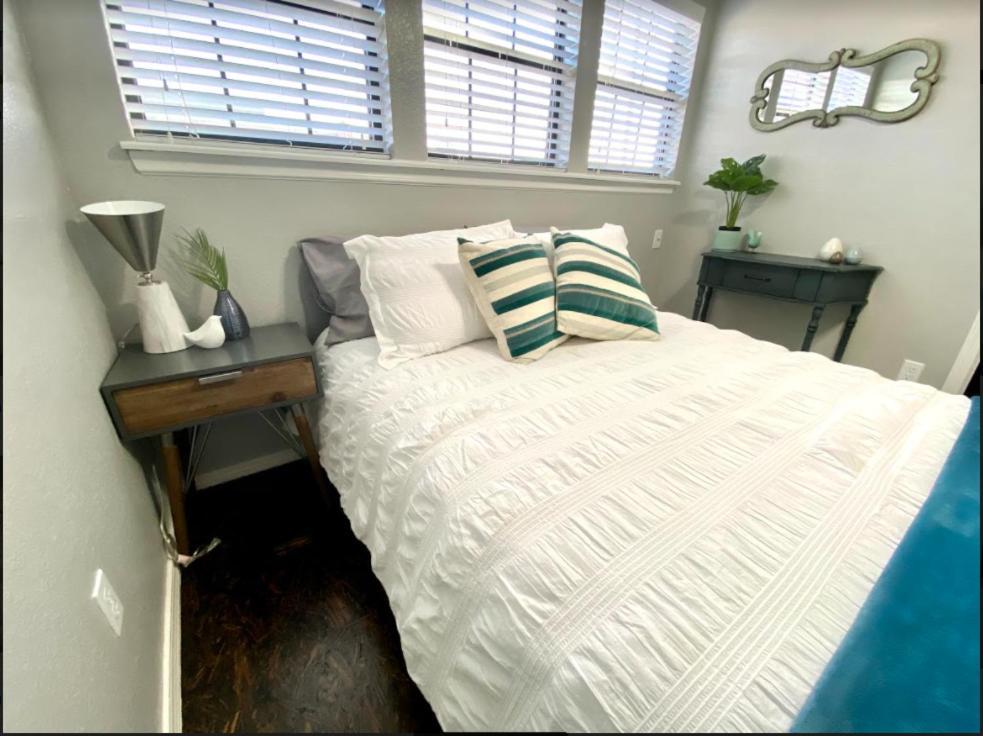 Private Bedroom Suite - Communal House Near Integris 奧克拉荷馬 外观 照片