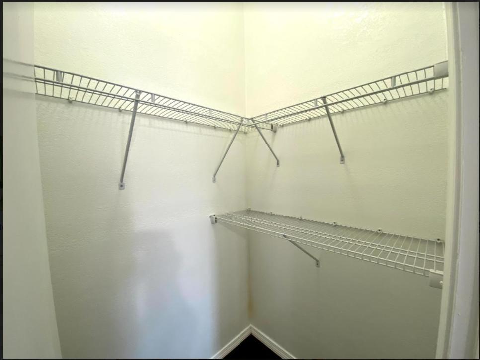 Private Bedroom Suite - Communal House Near Integris 奧克拉荷馬 外观 照片