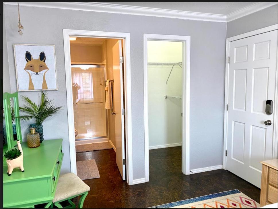 Private Bedroom Suite - Communal House Near Integris 奧克拉荷馬 外观 照片
