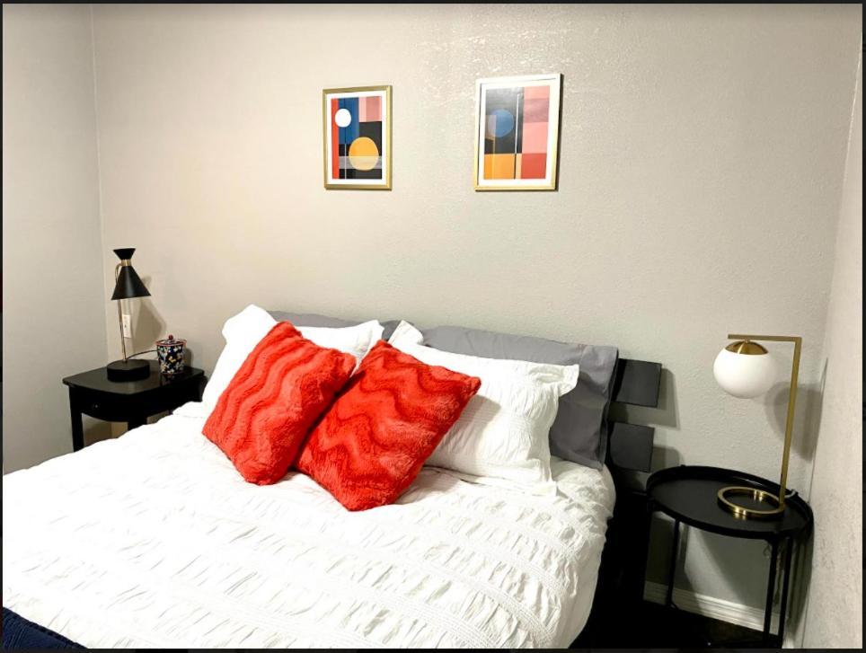 Private Bedroom Suite - Communal House Near Integris 奧克拉荷馬 外观 照片