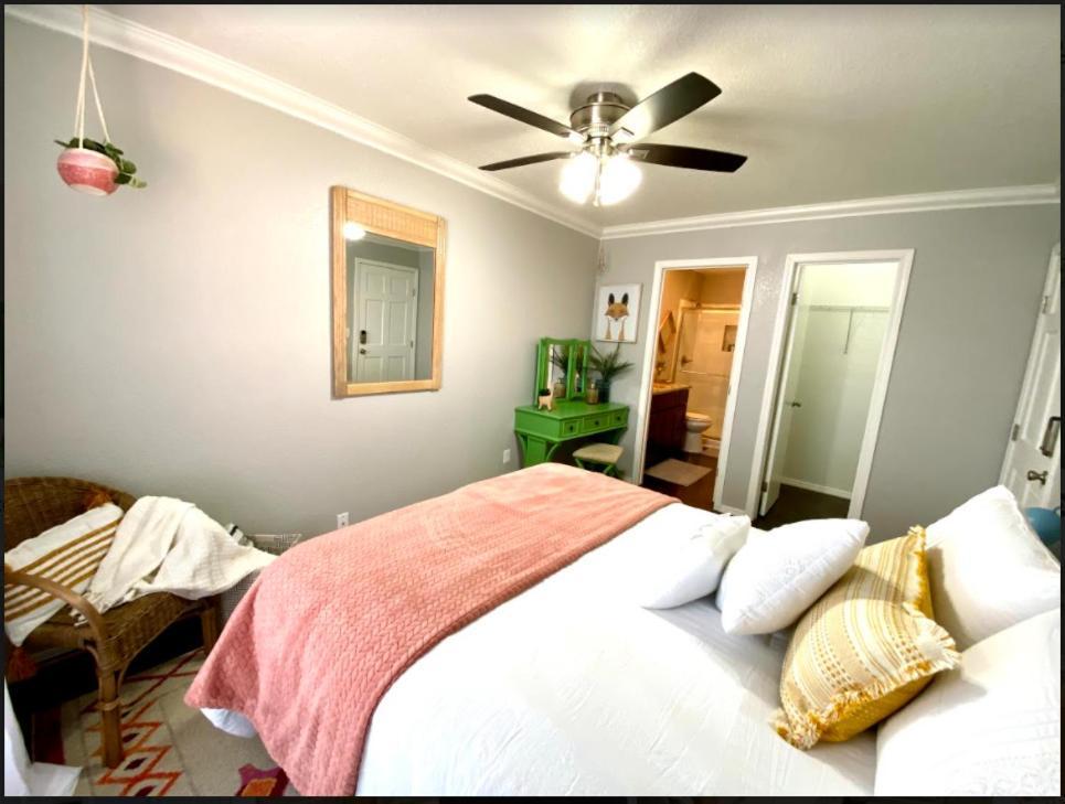 Private Bedroom Suite - Communal House Near Integris 奧克拉荷馬 外观 照片