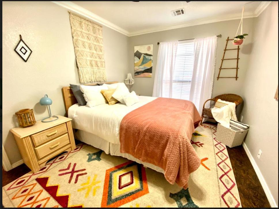 Private Bedroom Suite - Communal House Near Integris 奧克拉荷馬 外观 照片