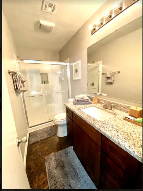 Private Bedroom Suite - Communal House Near Integris 奧克拉荷馬 外观 照片